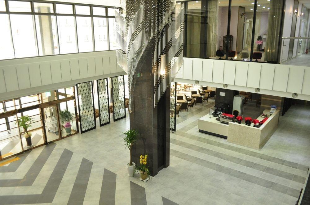 ヒュンジン ツーリスト 3* 東海市